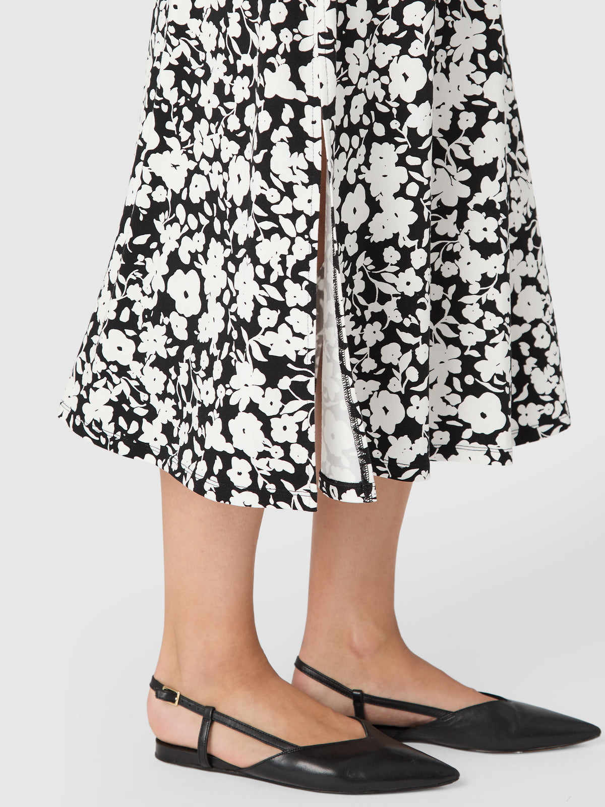Flower AOP Black