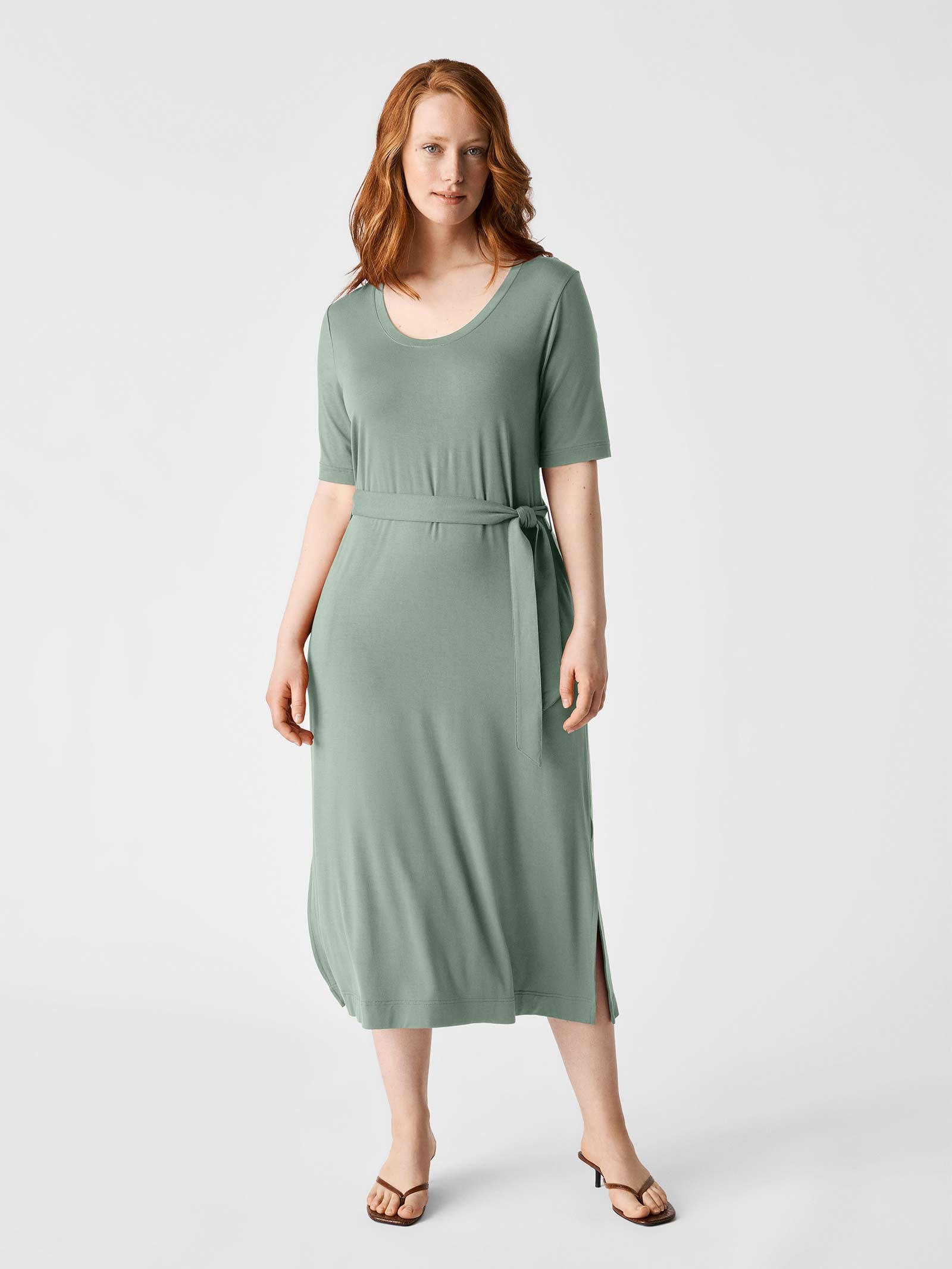 Lolaa Dress in Light Thyme 