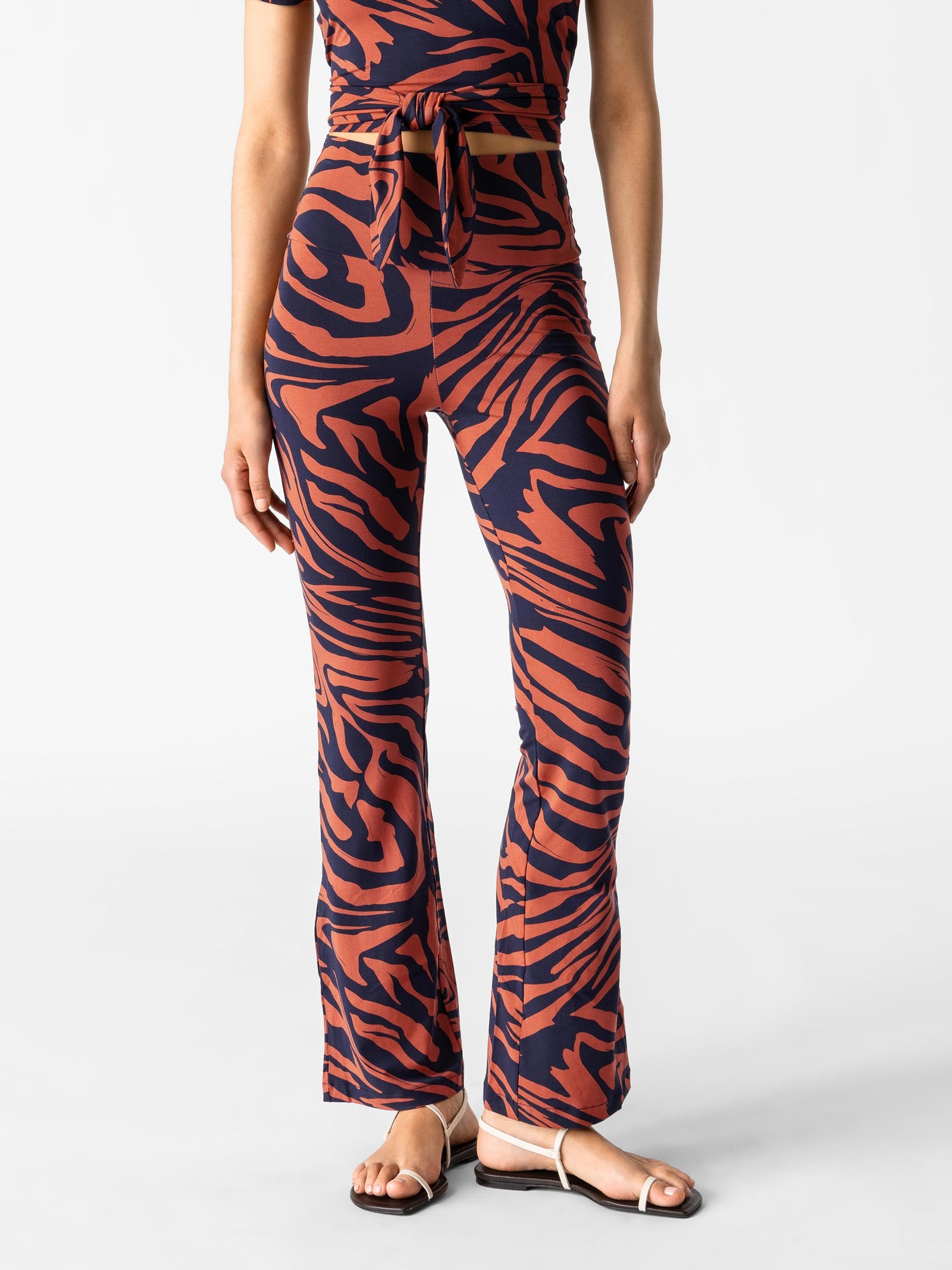 Monki tiger print jumpsuit caracteriza